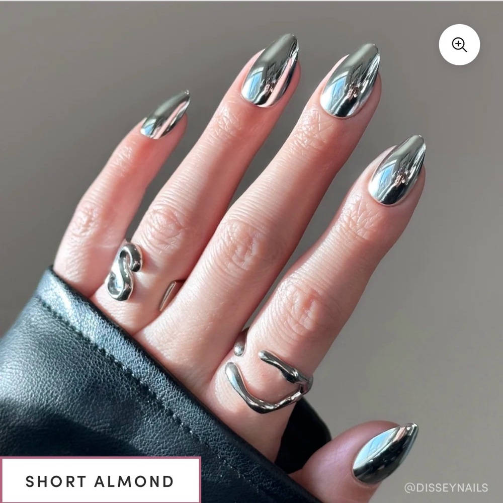 Glamnetic Press On Nails in Platinum